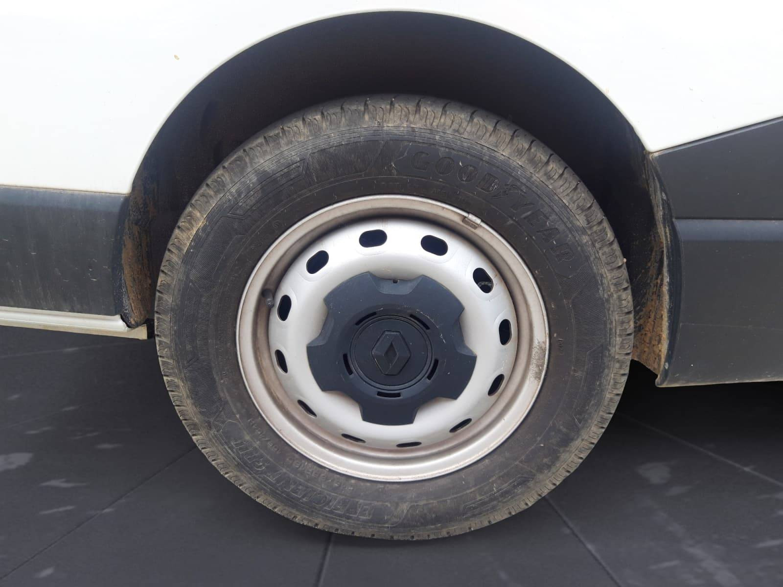 Vente en ligne Renault Trafic 3 Fourgon TRAFIC FGN L2H2 3000 KG BLUE DCI 150 au prix de 27 990 €