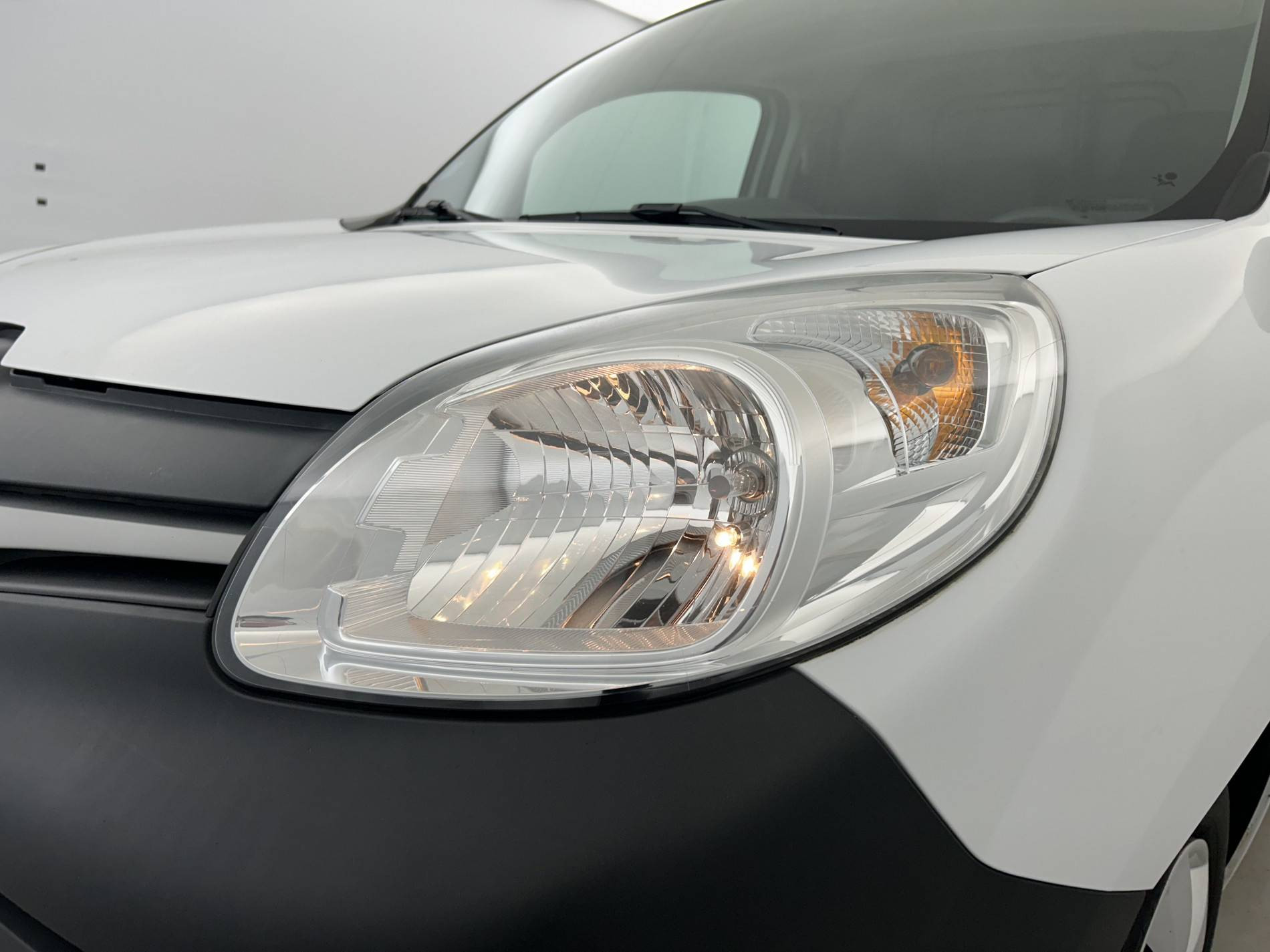 Vente en ligne Renault Kangoo Express  BLUE DCI 80 au prix de 12 490 €