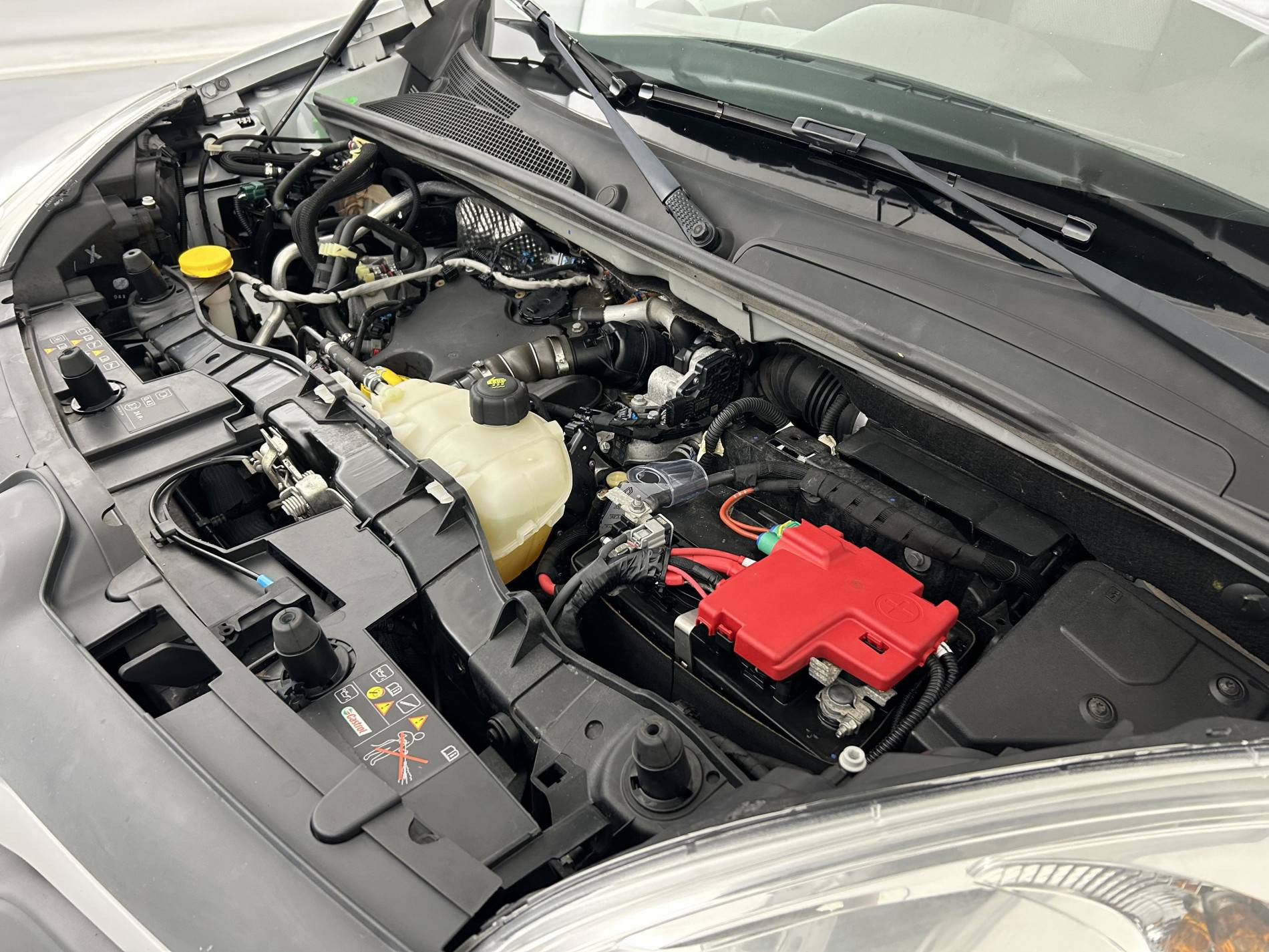 Vente en ligne Renault Kangoo Express  BLUE DCI 80 au prix de 12 490 €