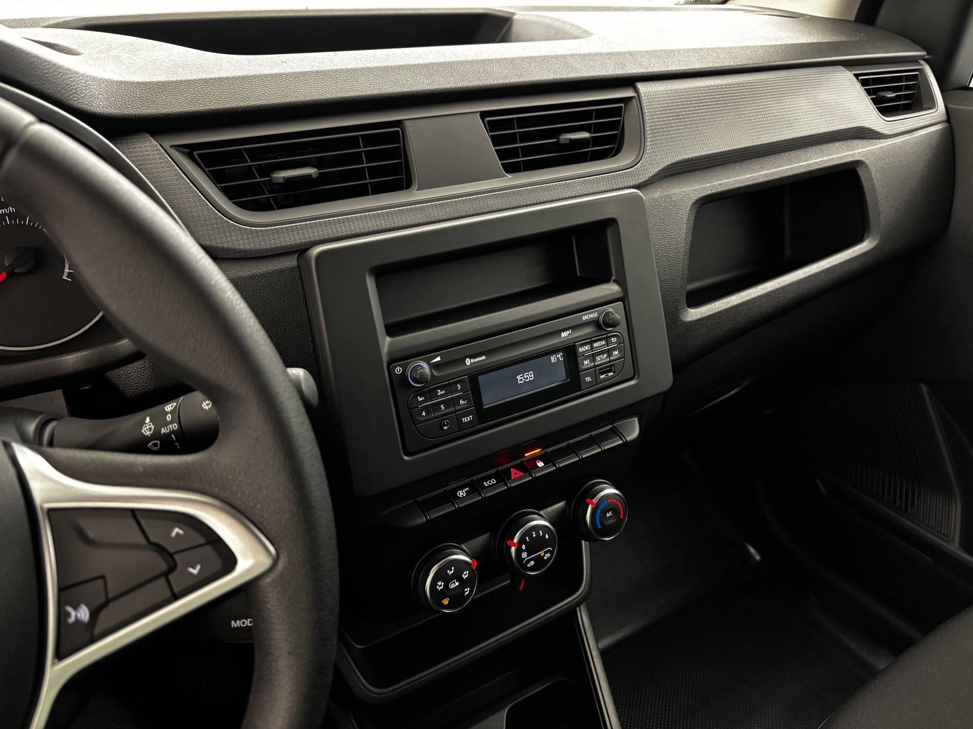 Vente en ligne Renault Express Van  BLUE DCI 95 - 22 au prix de 16 790 €