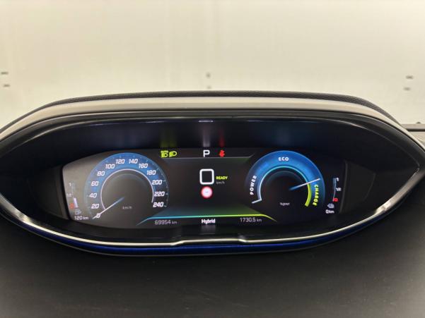 Vente en ligne Peugeot 3008  Hybrid 225 e-EAT8 au prix de 22 990 €