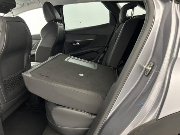 Vente en ligne Peugeot 3008  Hybrid 225 e-EAT8 au prix de 22 990 €