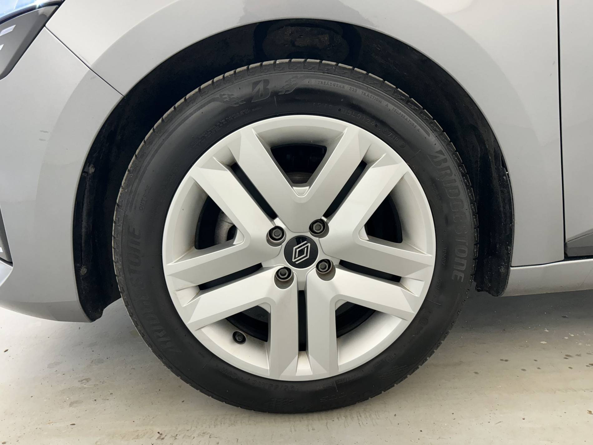 Vente en ligne Renault Clio 5 Clio TCe 90 au prix de 15 490 €