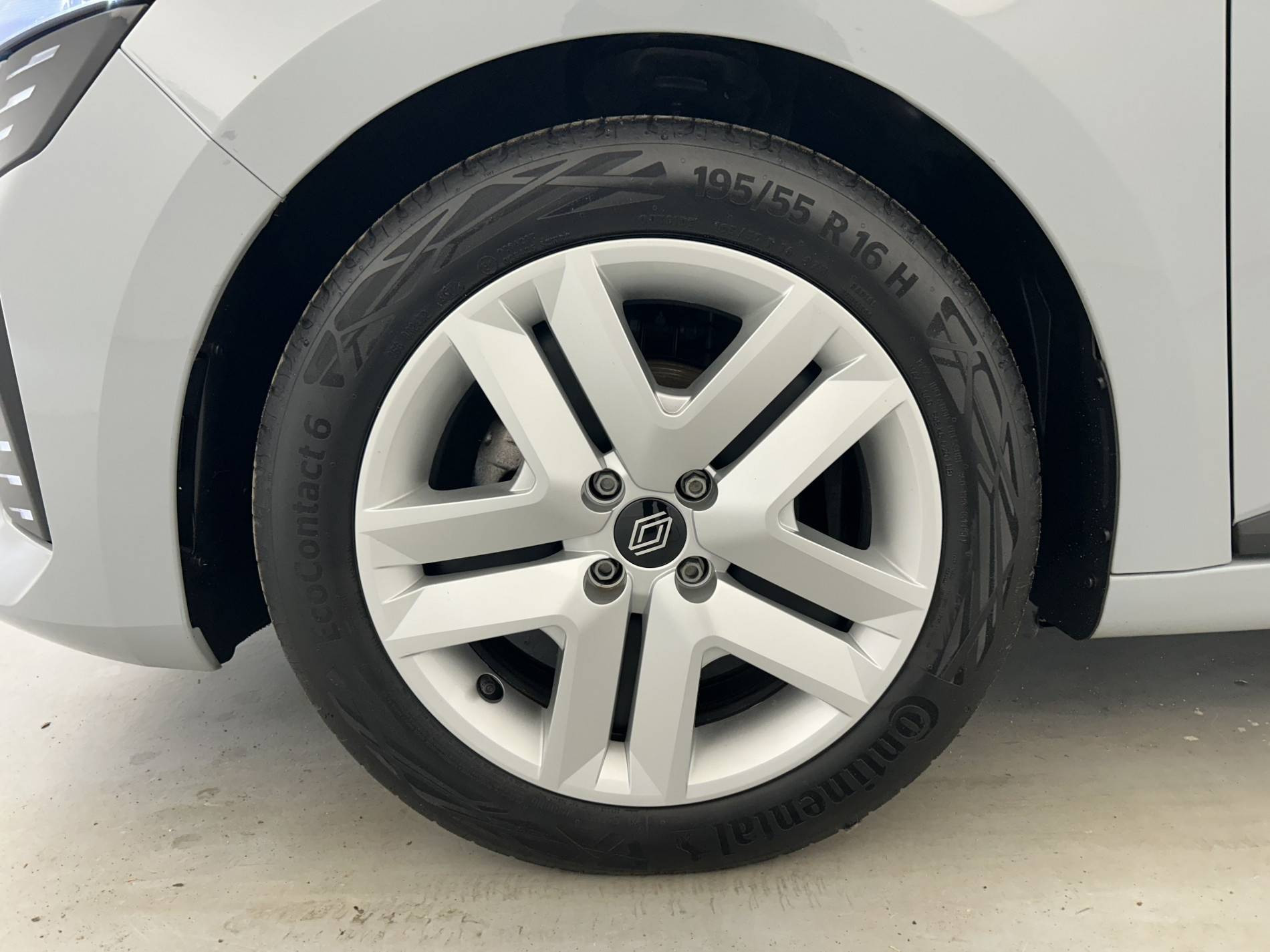 Vente en ligne Renault Clio 5 Clio TCe 90 au prix de 15 490 €