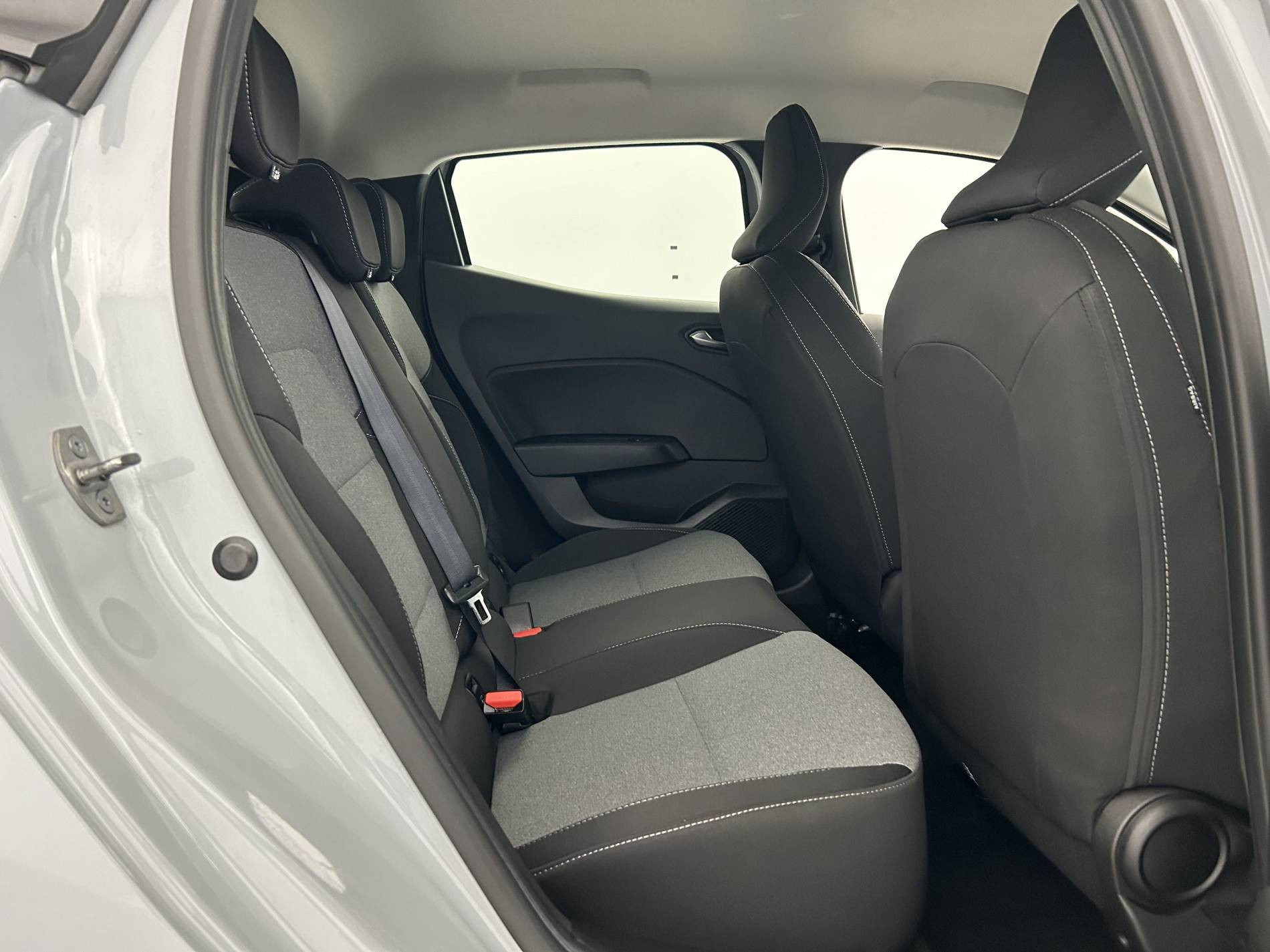 Vente en ligne Renault Clio 5 Clio TCe 90 au prix de 15 490 €