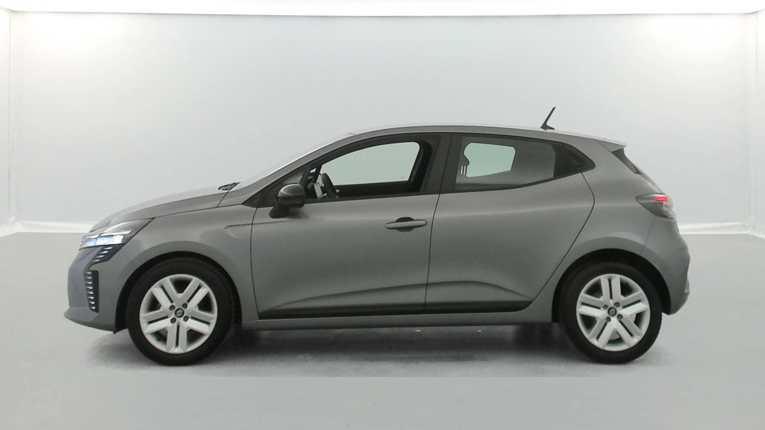 Vente en ligne Renault Clio 5 Clio TCe 90 au prix de 15 490 €