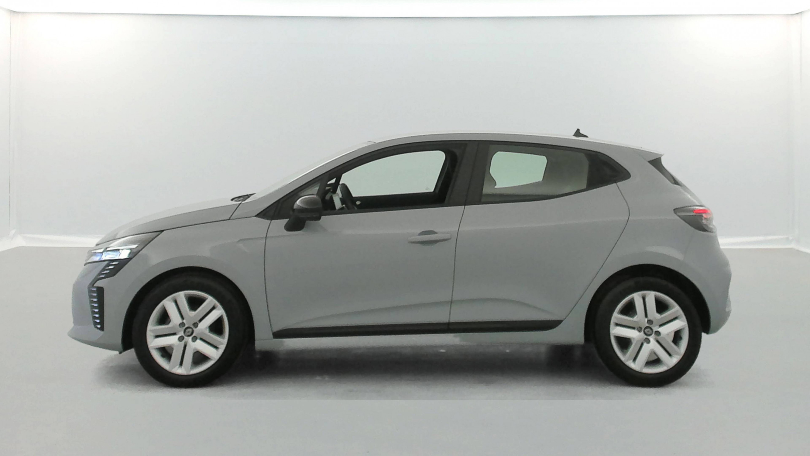 Vente en ligne Renault Clio 5 Clio TCe 90 au prix de 15 490 €