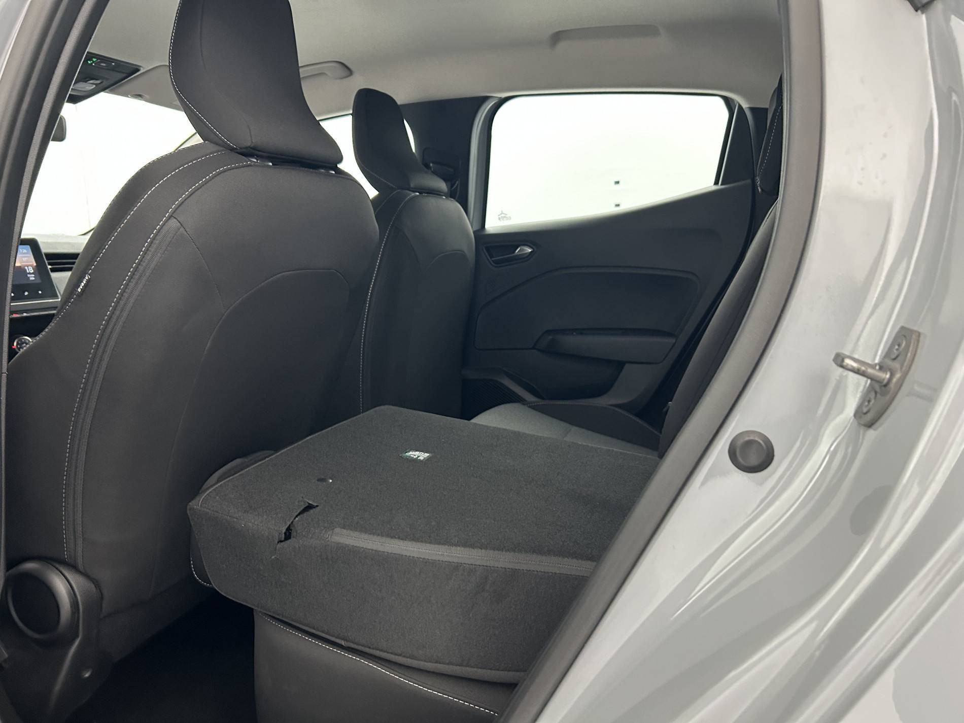 Vente en ligne Renault Clio 5 Clio TCe 90 au prix de 15 490 €