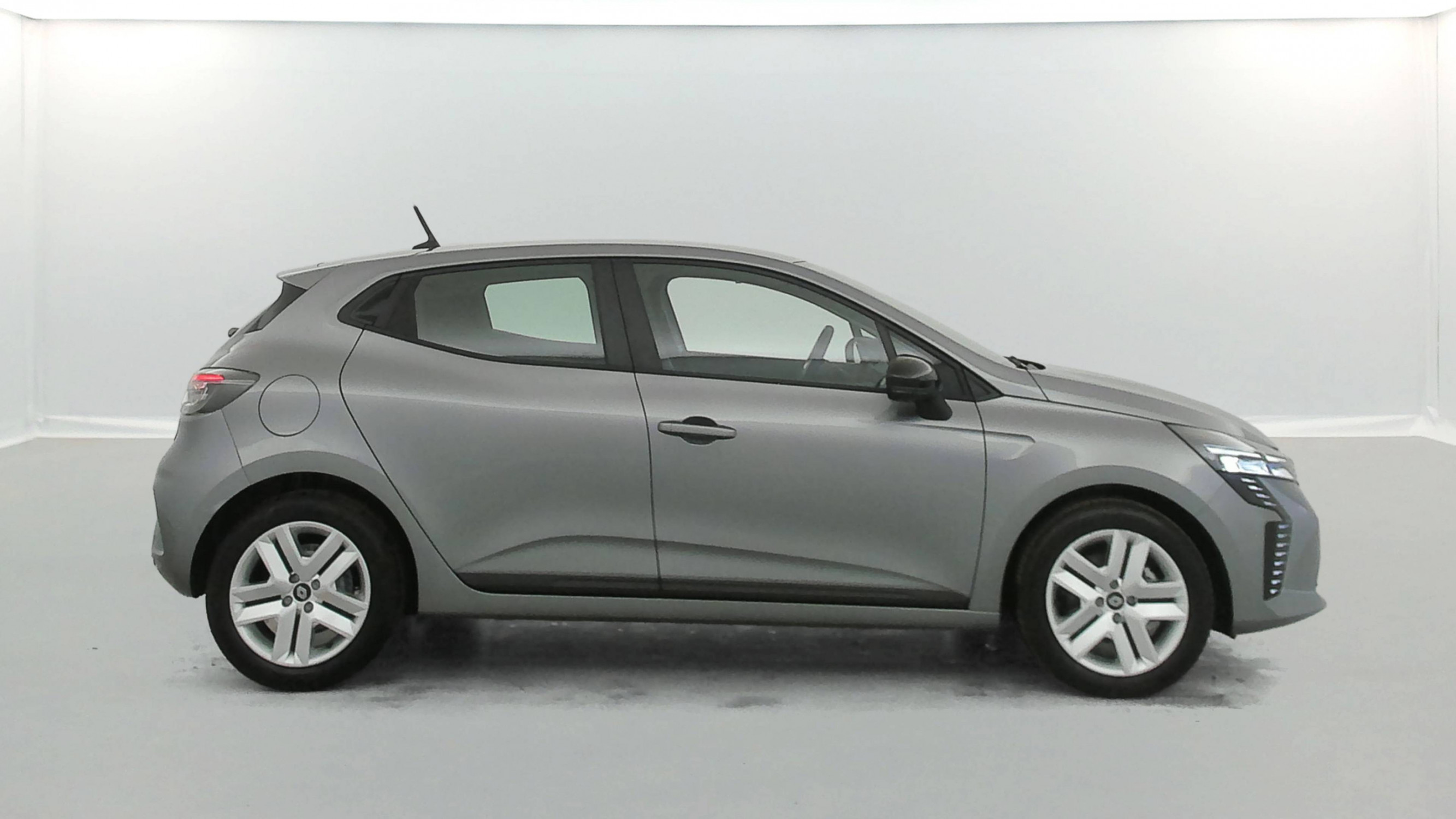 Vente en ligne Renault Clio 5 Clio Blue dCi 100 ch GSR2 au prix de 18 490 €