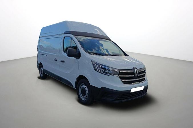 Vente en ligne Renault Trafic 3 Fourgon TRAFIC FGN L2H2 3000 KG BLUE DCI 150 au prix de 28 990 €