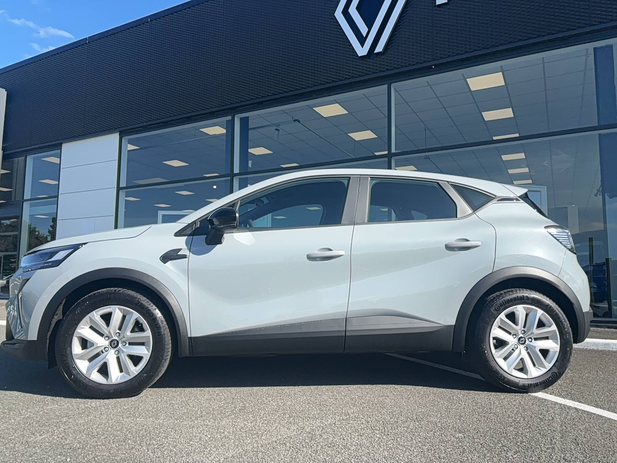 Vente en ligne Renault Captur  E-Tech full hybrid 160 ch au prix de 28 490 €