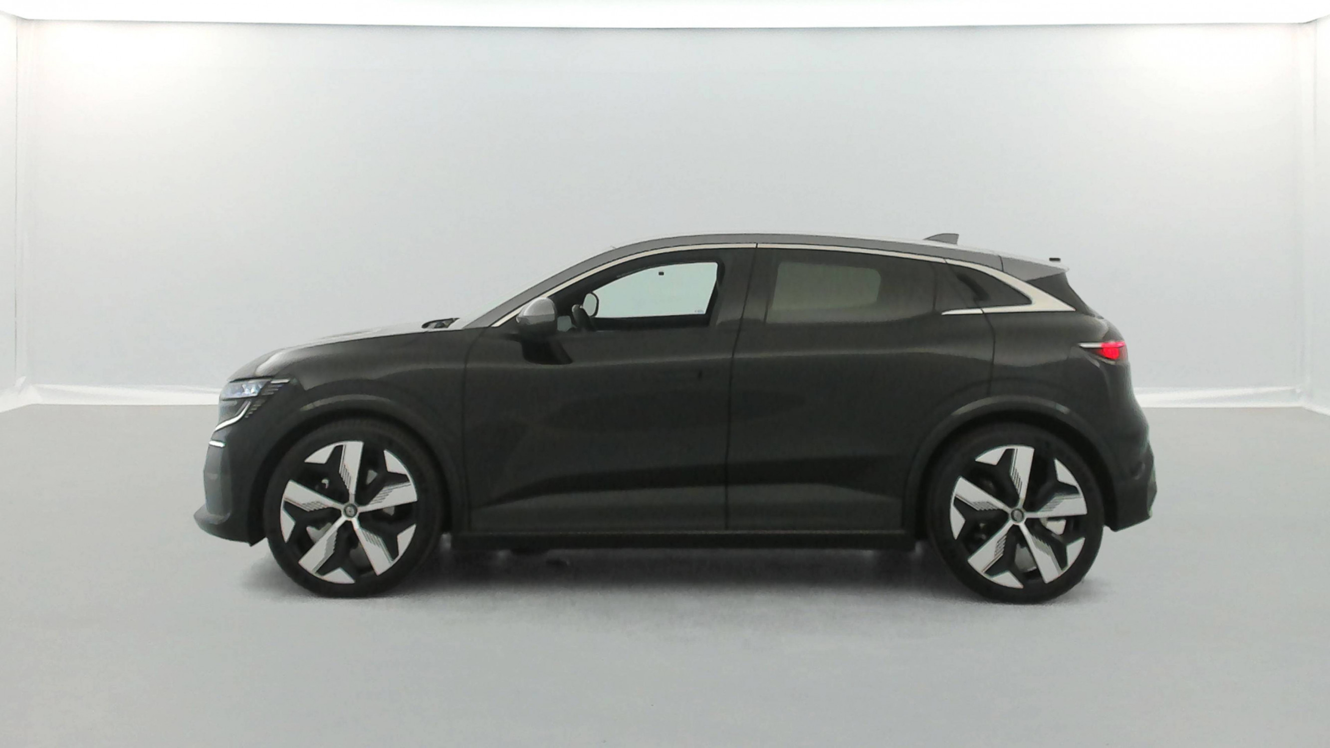 Vente en ligne Renault Megane E-Tech  EV60 220 ch super charge au prix de 21 990 €