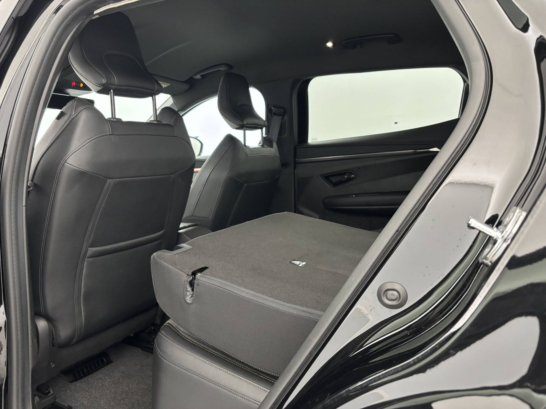 Vente en ligne Renault Megane E-Tech  EV60 220 ch super charge au prix de 21 990 €