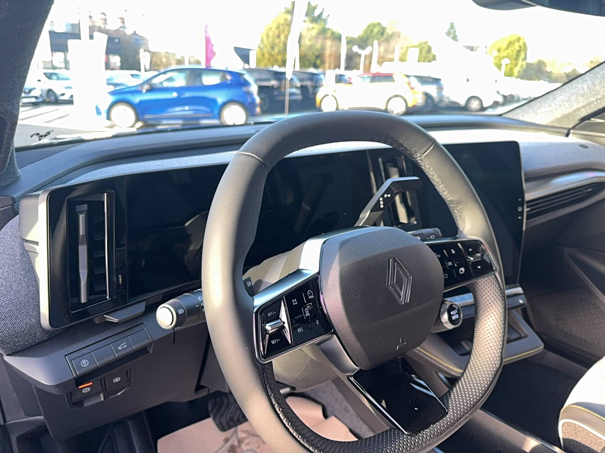 Vente en ligne Renault Scenic E-Tech  220 ch grande autonomie au prix de 40 490 €