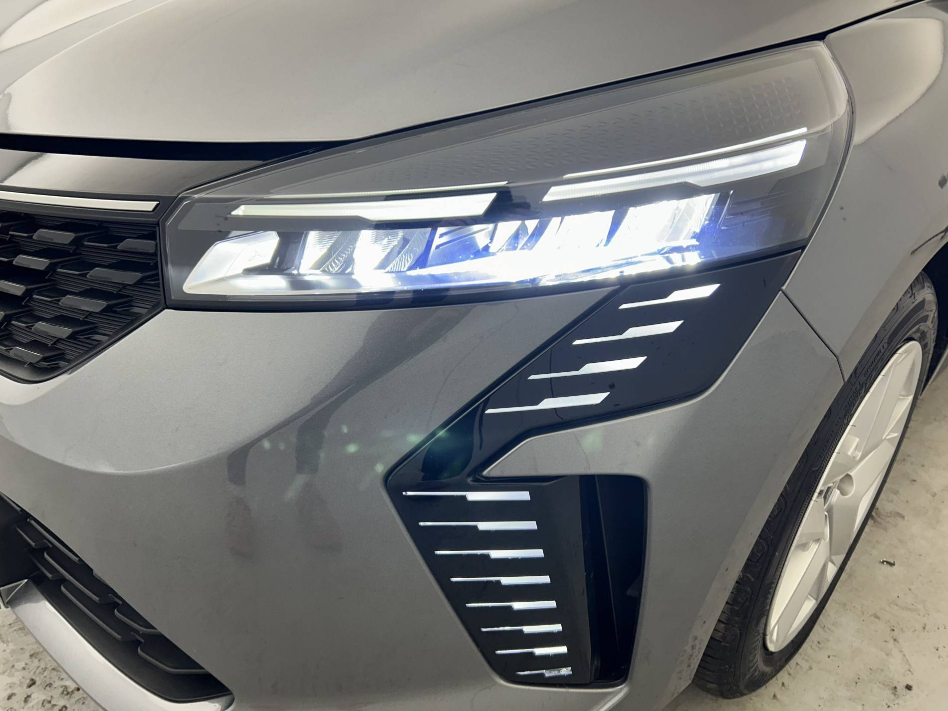 Vente en ligne Renault Clio 5 Clio Blue dCi 100 ch GSR2 au prix de 18 490 €