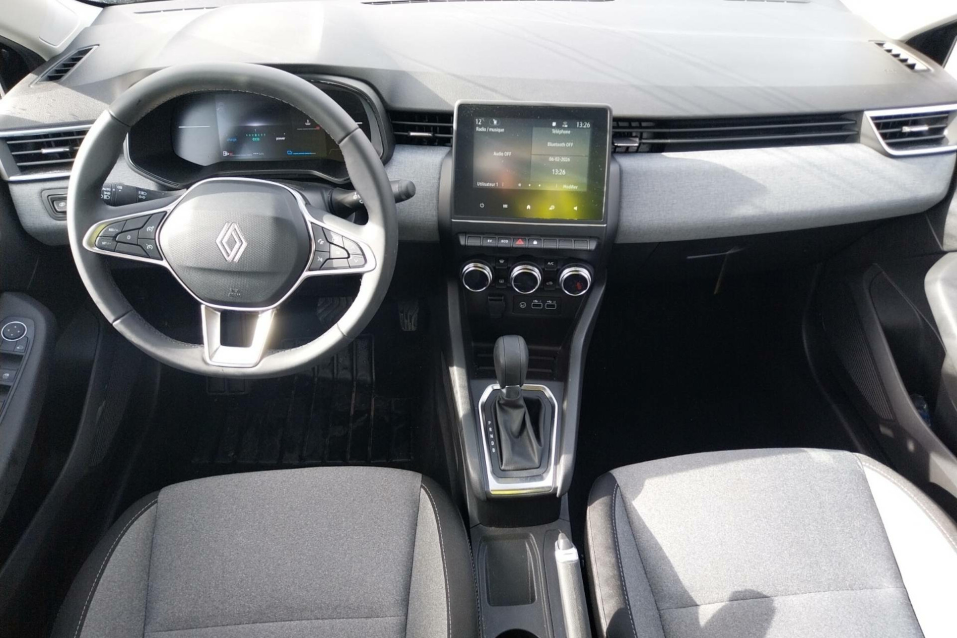 Vente en ligne Renault Clio 5 Clio E-Tech full hybrid 145 ch GSR2 au prix de 19 990 €