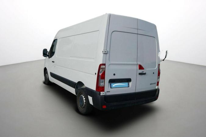 Vente en ligne Renault Master Fourgon MASTER FGN TRAC F3500 L2H2 DCI 135 au prix de 21 120 €