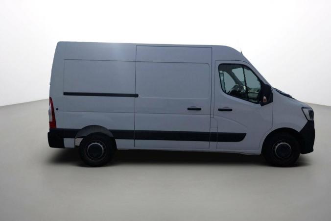 Vente en ligne Renault Master Fourgon MASTER FGN TRAC F3500 L2H2 DCI 135 au prix de 21 120 €