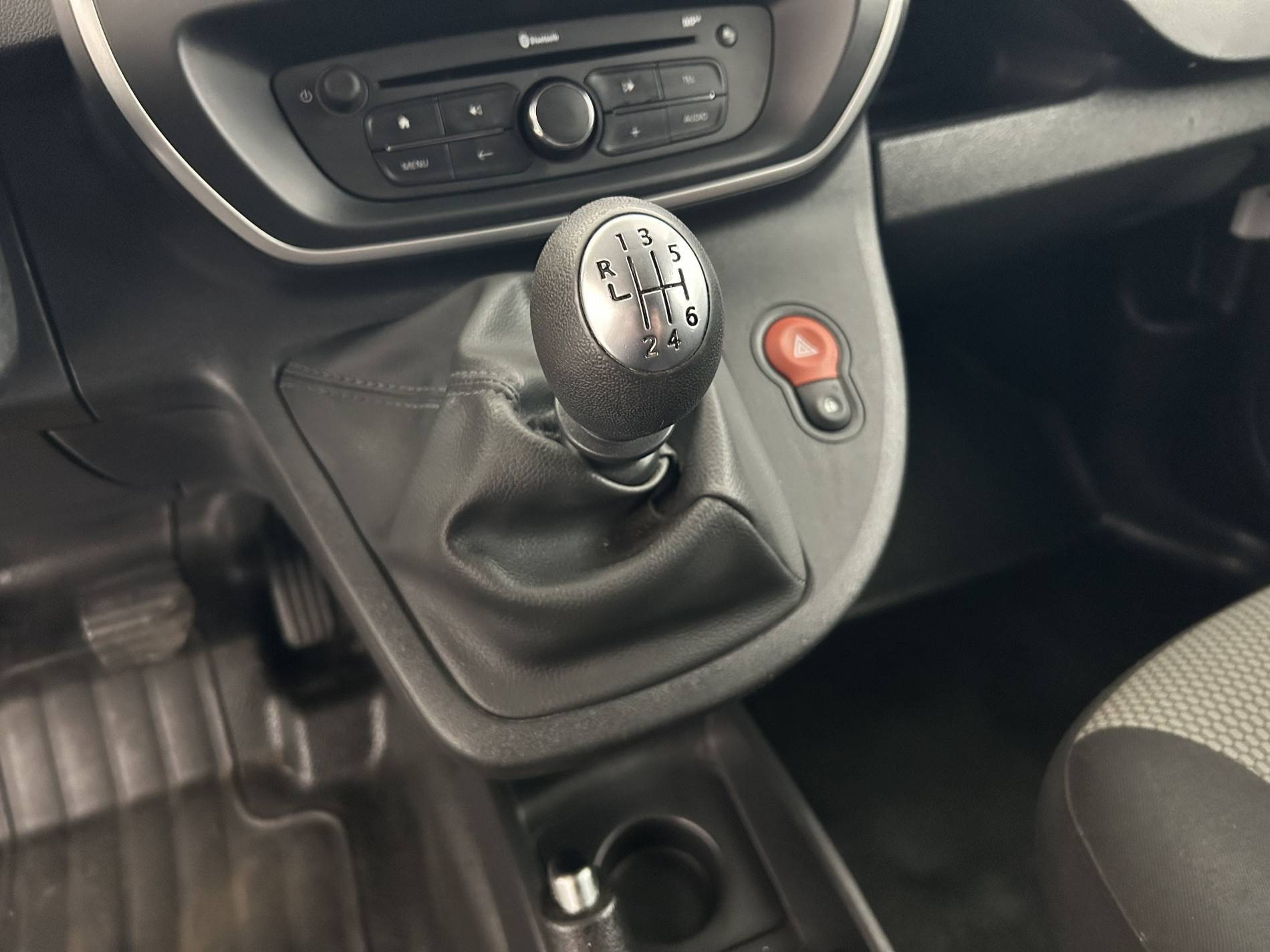 Vente en ligne Renault Kangoo Express  BLUE DCI 95 au prix de 12 990 €