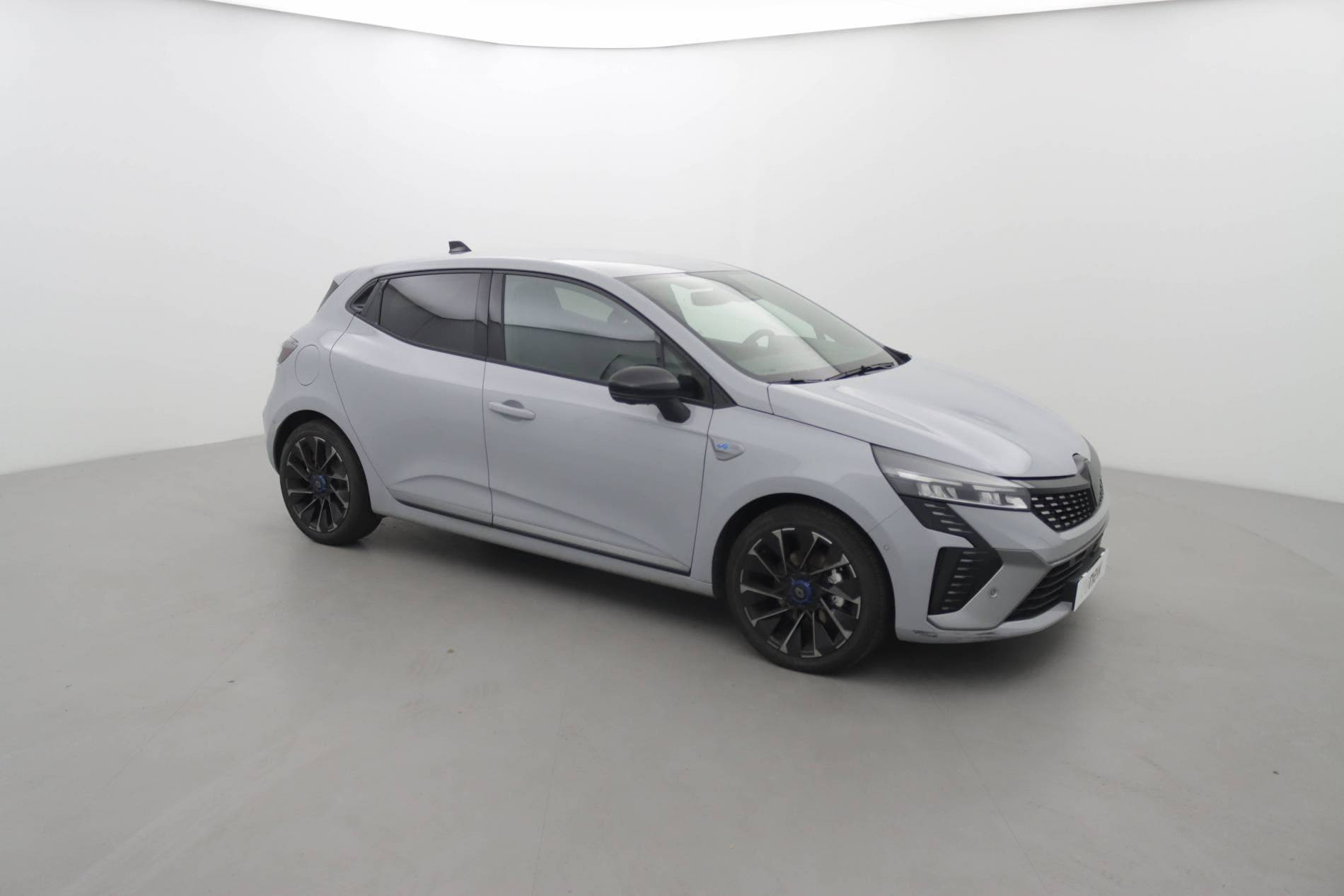 Vente en ligne Renault Clio 5 Clio E-Tech full hybrid 145 au prix de 23 990 €