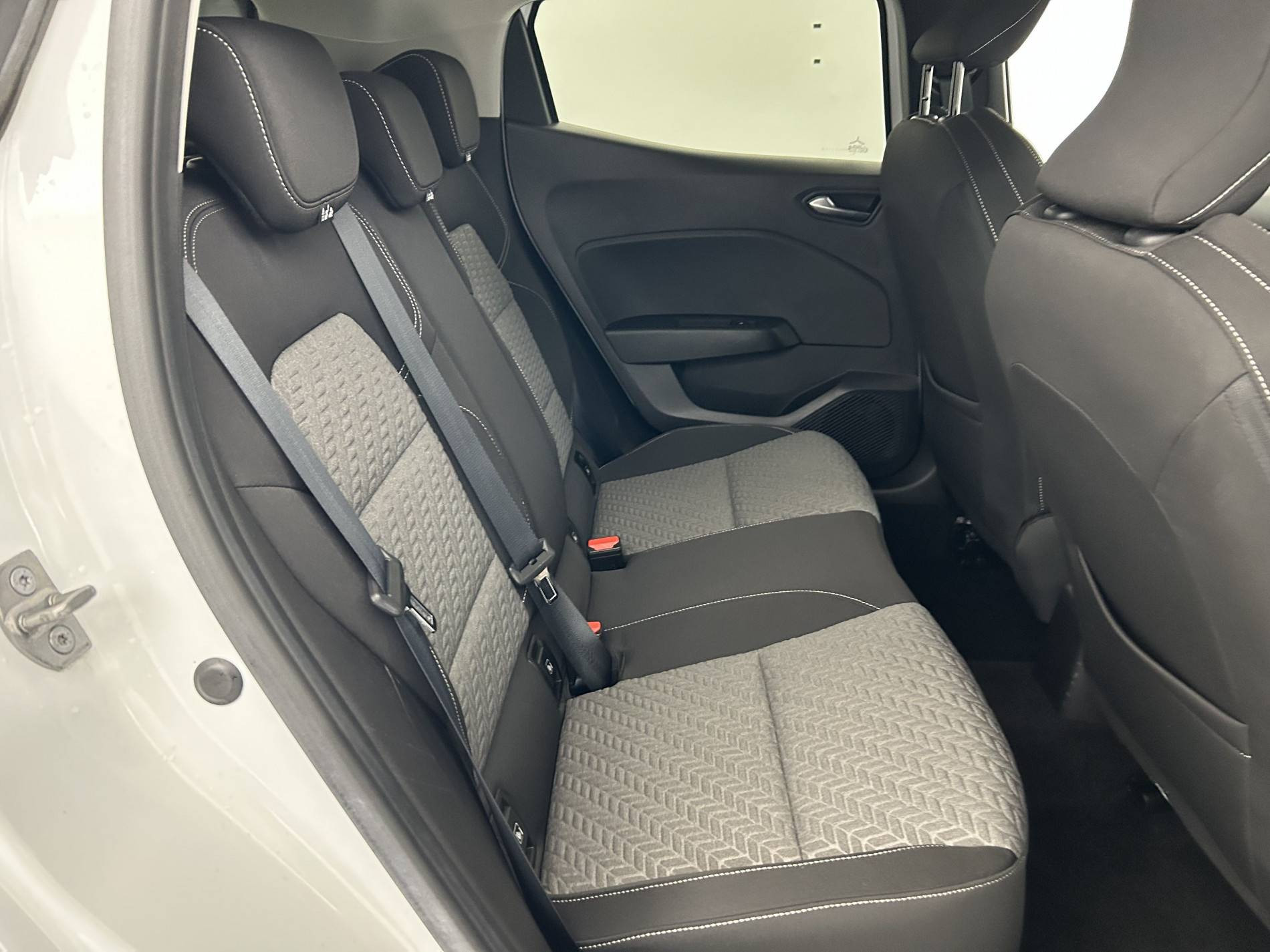 Vente en ligne Renault Clio 5 Clio TCe 90 au prix de 14 490 €