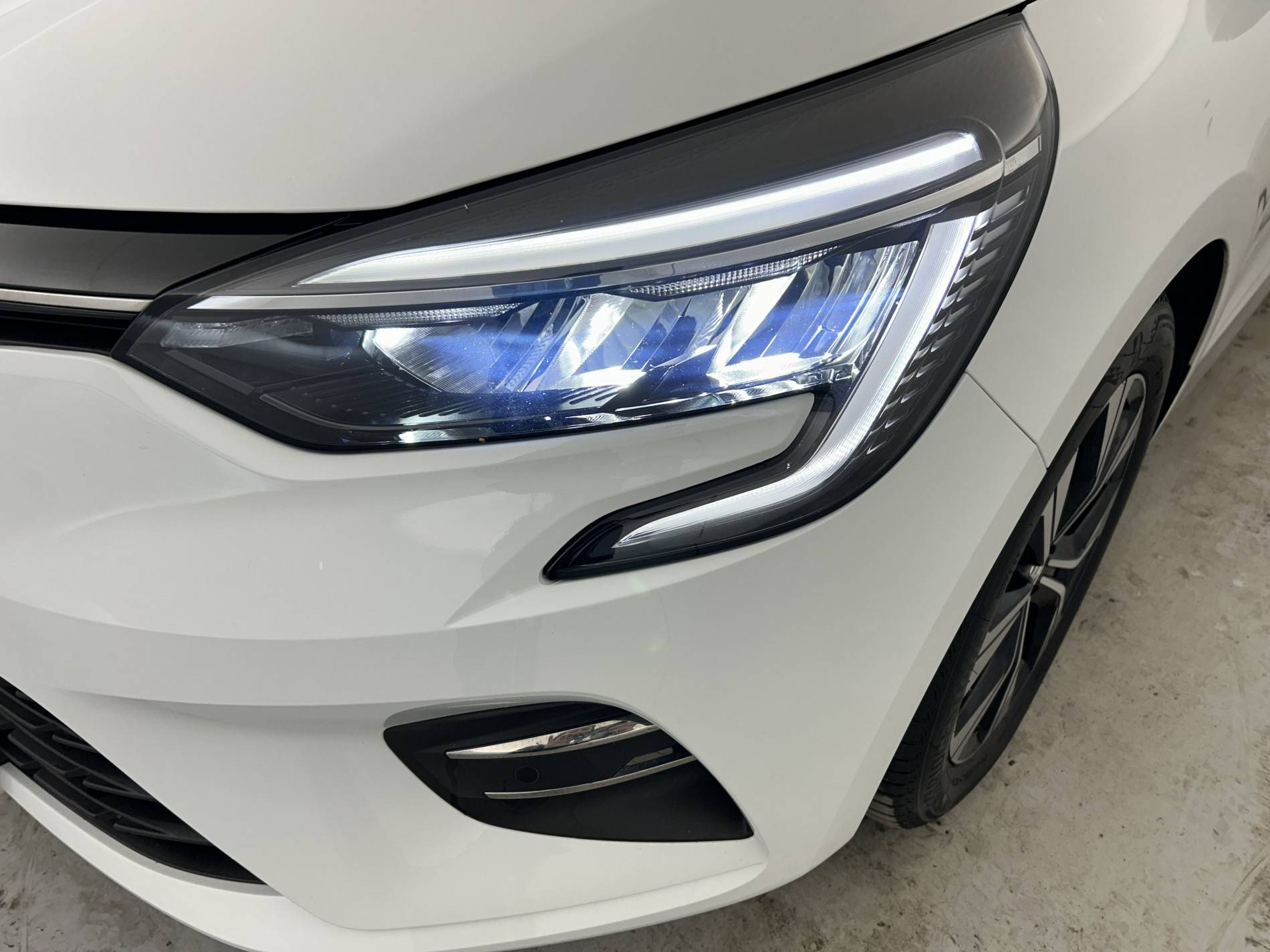 Vente en ligne Renault Clio 5 Clio TCe 90 au prix de 14 490 €