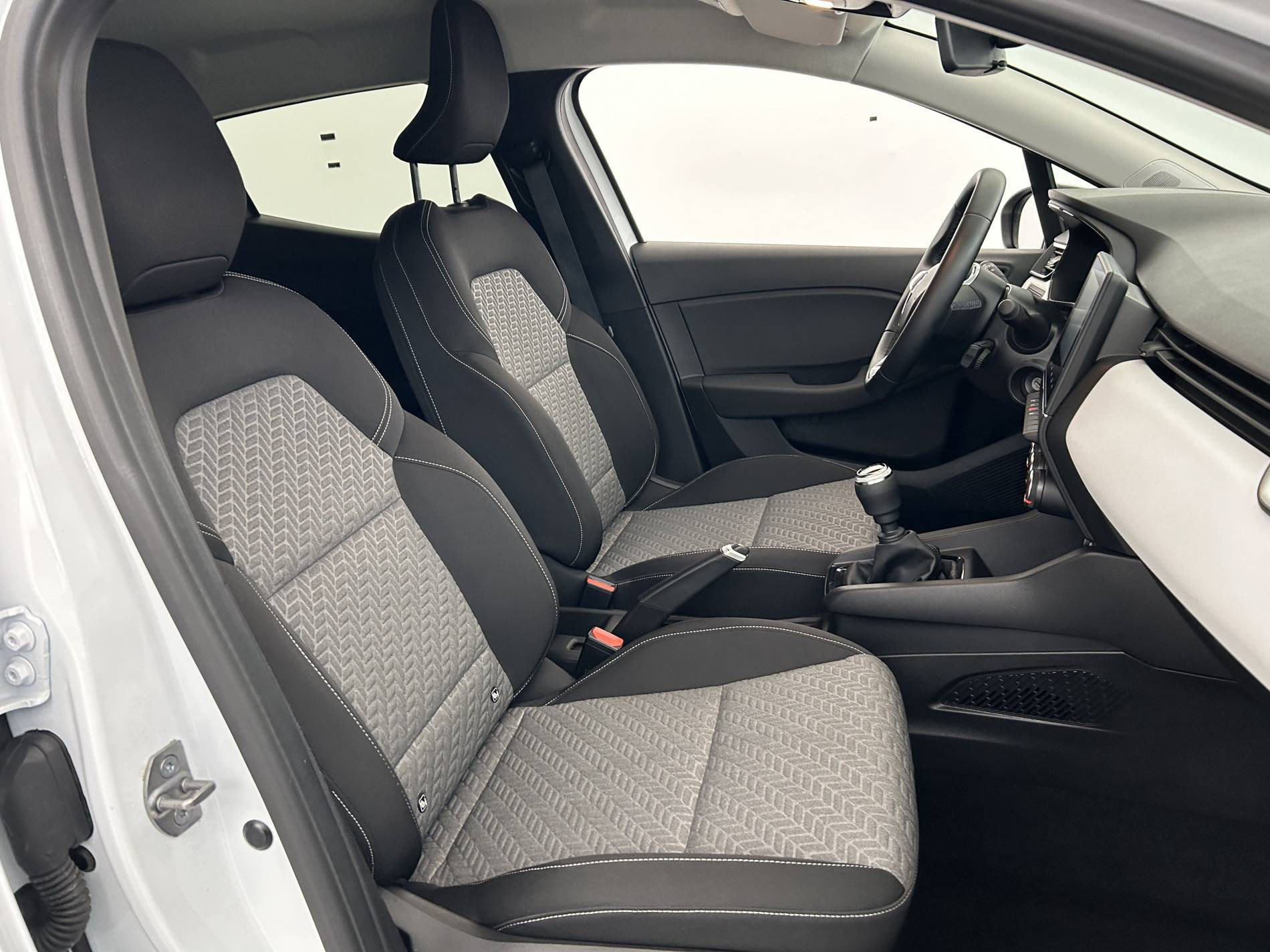 Vente en ligne Renault Clio 5 Clio TCe 90 au prix de 14 490 €