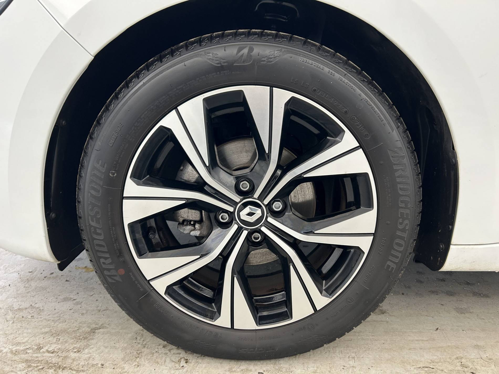 Vente en ligne Renault Clio 5 Clio TCe 90 au prix de 14 490 €