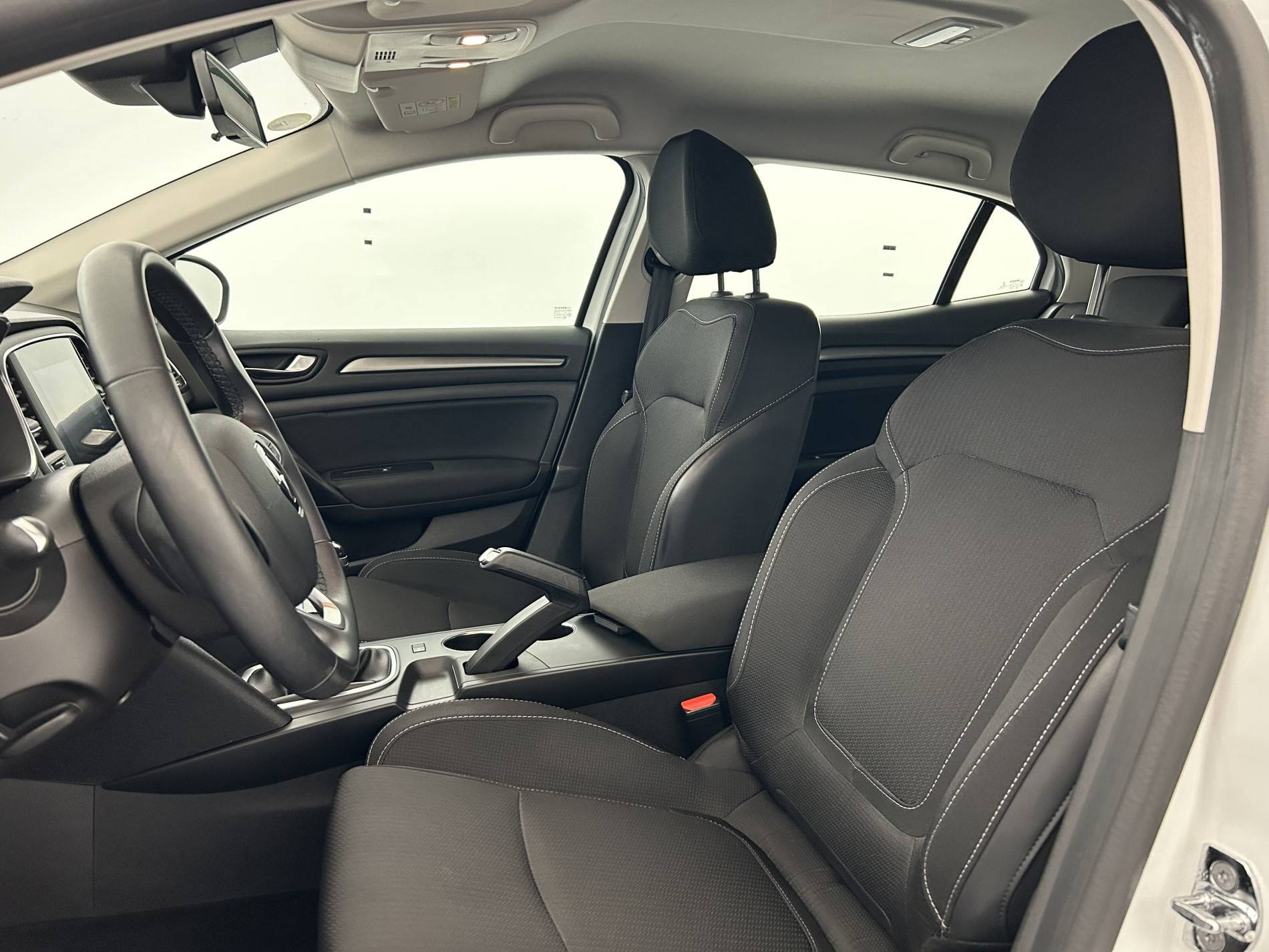 Vente en ligne Renault Megane 4 Mégane IV Berline Blue dCi 115 - 21N au prix de 16 990 €