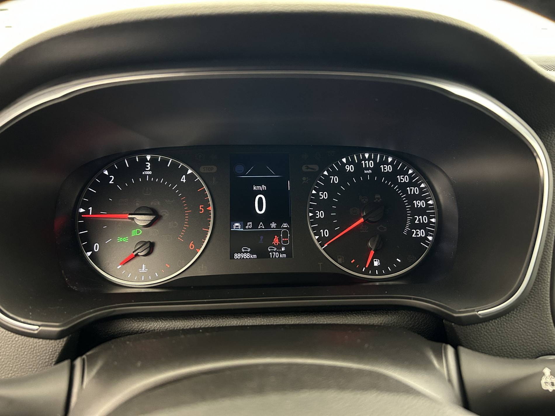 Vente en ligne Renault Megane 4 Mégane IV Berline Blue dCi 115 - 21N au prix de 16 990 €