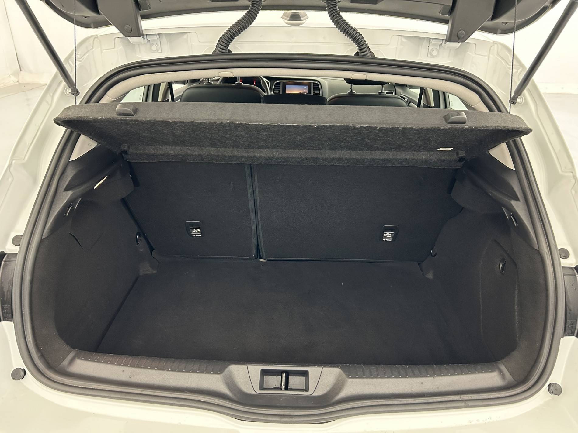 Vente en ligne Renault Megane 4 Mégane IV Berline Blue dCi 115 - 21N au prix de 16 990 €