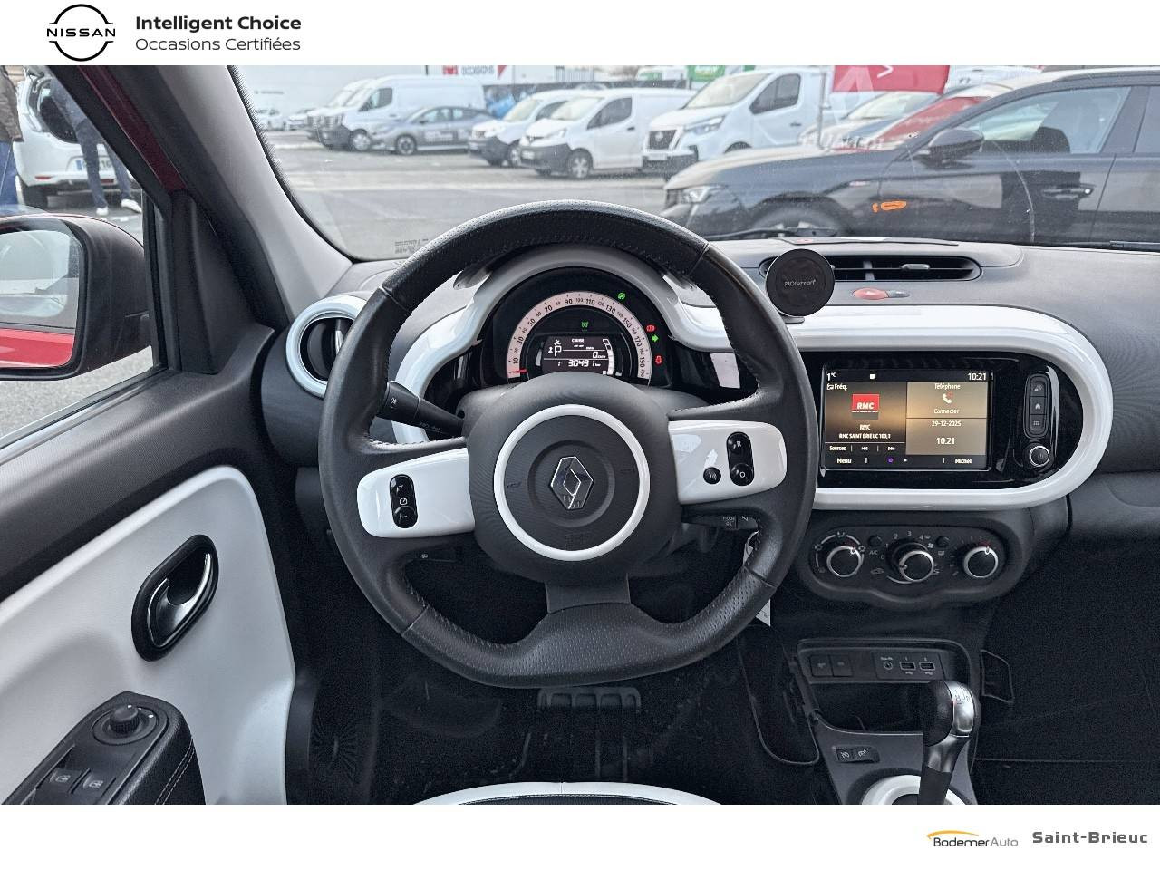 Vente en ligne Renault Twingo 3  TCe 95 EDC au prix de 13 490 €