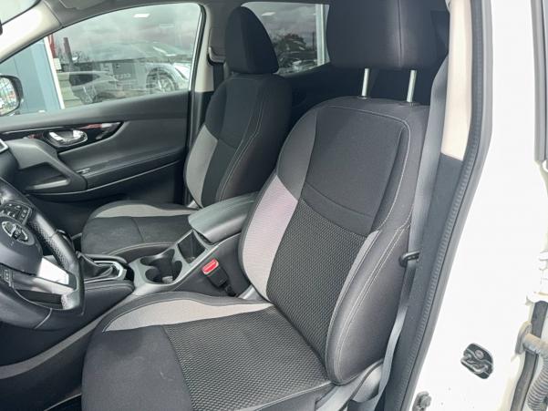 Vente en ligne Nissan Qashqai Qashqai 1.5 dCi 115 DCT au prix de 17 990 €