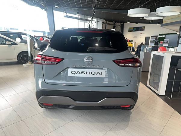 Vente en ligne Nissan Qashqai 2  Mild Hybrid 140 ch au prix de 30 590 €