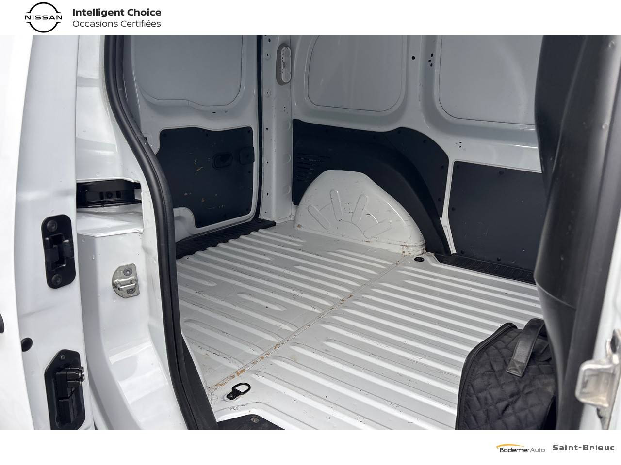 Vente en ligne Nissan NV250 L1 NV250 DCI 95 au prix de 13 990 €