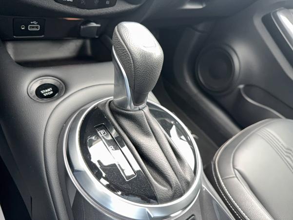 Vente en ligne Nissan Juke Juke HYBRID 143 au prix de 23 490 €