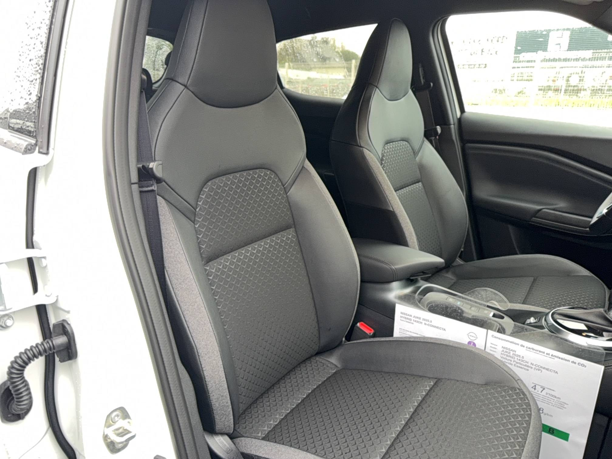 Vente en ligne Nissan Juke  HYBRID 143 au prix de 28 990 €