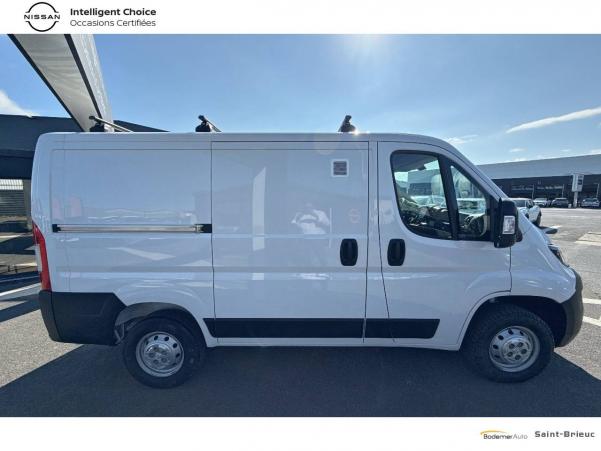 Vente en ligne Peugeot Boxer Fourgon BOXER TOLE 3.0 T L1H1 BLUEHDI 140 S&S BVM6 au prix de 22 990 €
