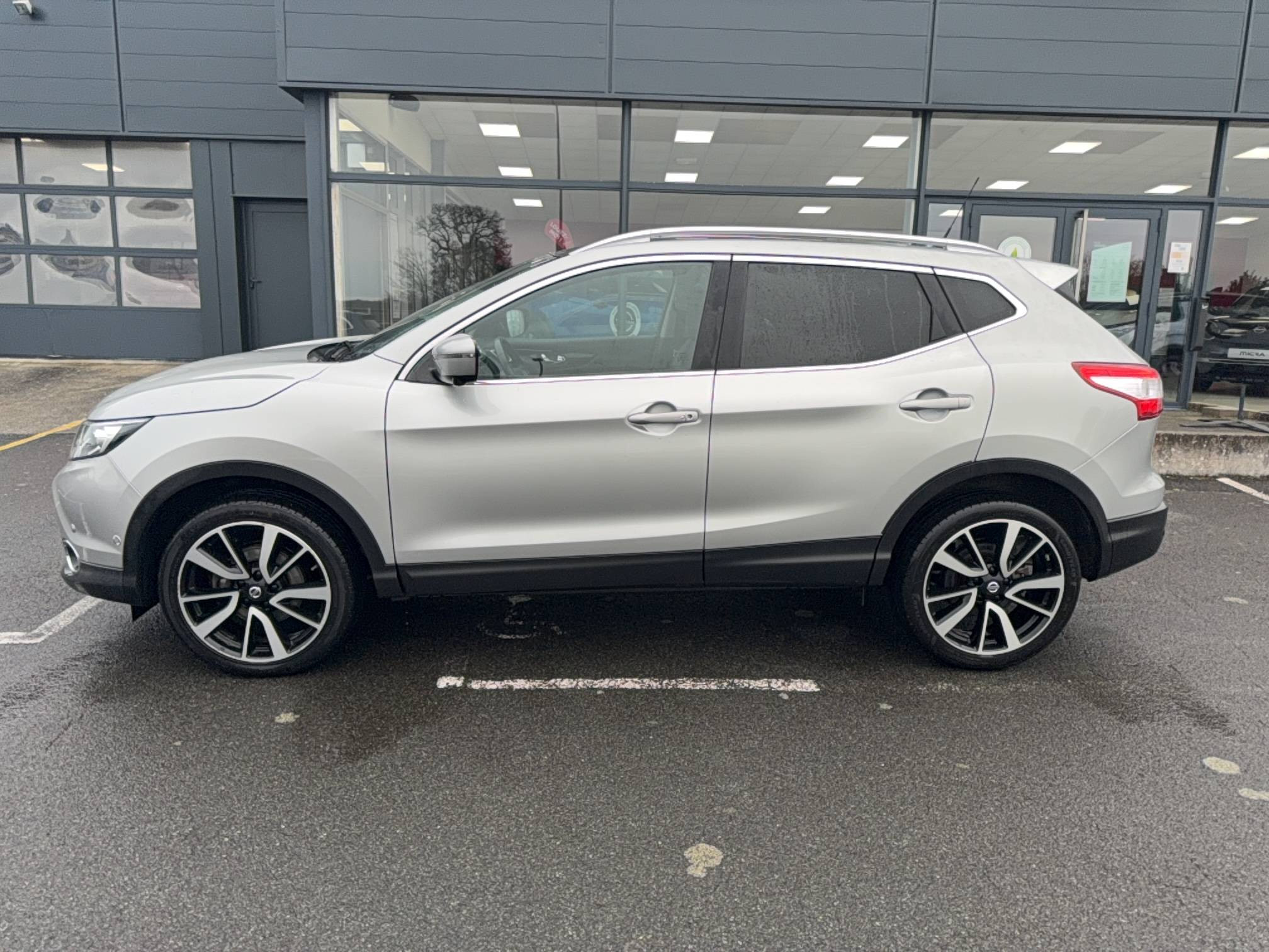 Vente en ligne Nissan Qashqai  1.6 dCi 130 au prix de 15 990 €
