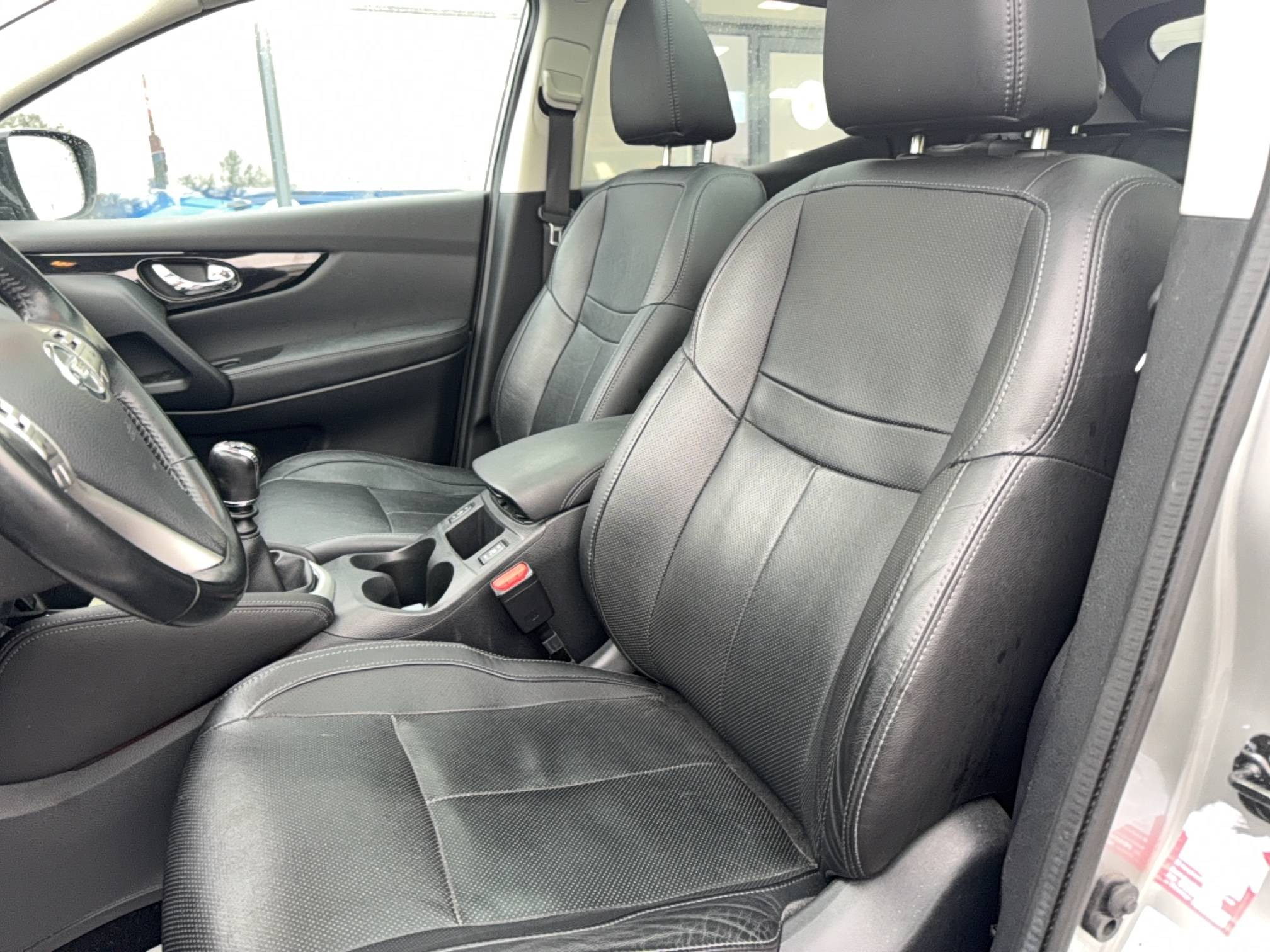 Vente en ligne Nissan Qashqai  1.6 dCi 130 au prix de 15 990 €