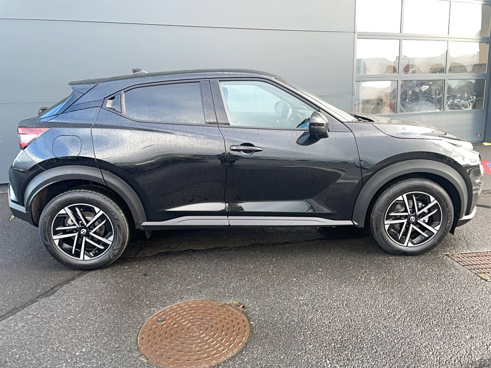 Vente en ligne Nissan Juke  HYBRID 143 au prix de 28 350 €
