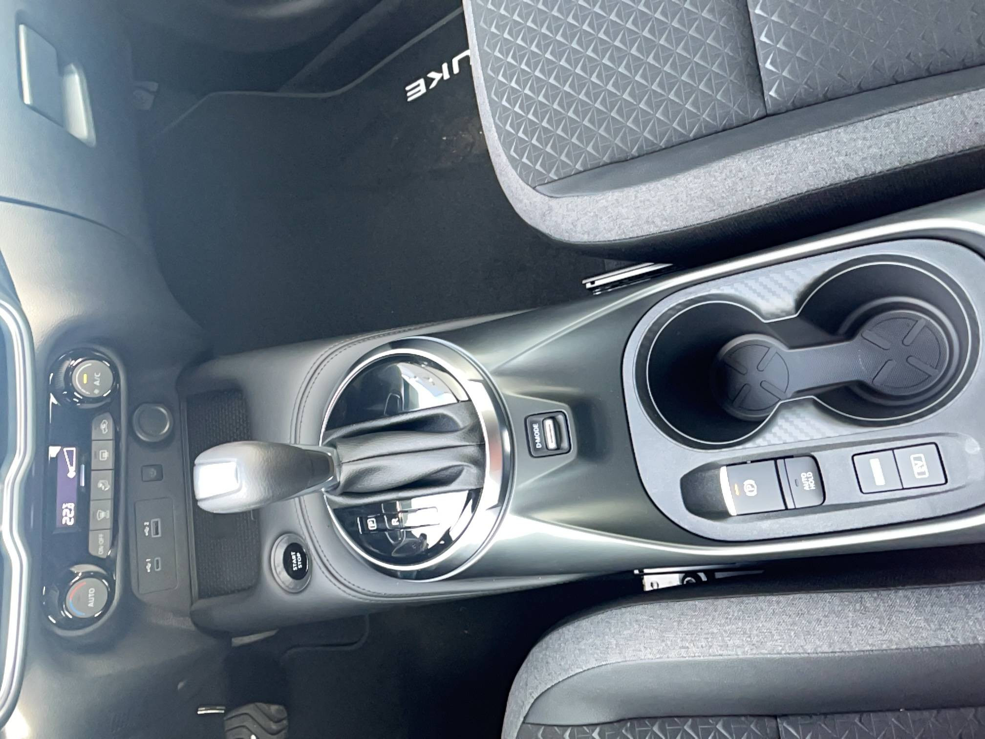 Vente en ligne Nissan Juke  HYBRID 143 au prix de 28 350 €