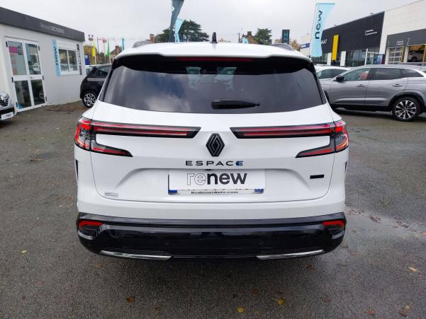 Vente en ligne Renault Nouveau Espace Espace E-Tech hybrid 200 au prix de 46 990 €