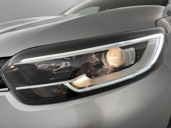 Vente en ligne Renault Kadjar  TCe 140 FAP EDC au prix de 15 990 €