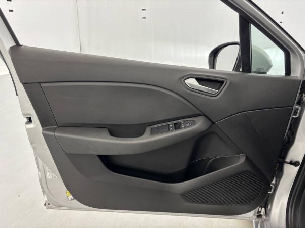 Vente en ligne Renault Clio 5 Clio Blue dCi 85 au prix de 11 670 €