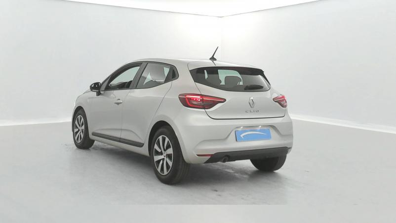 Vente en ligne Renault Clio 5 Clio TCe 90 au prix de 15 670 €