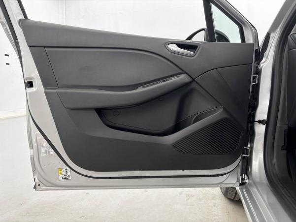 Vente en ligne Renault Clio 5 Clio TCe 90 au prix de 15 670 €