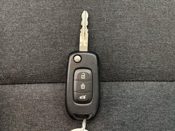 Vente en ligne Renault Clio 5 Clio TCe 90 au prix de 15 670 €