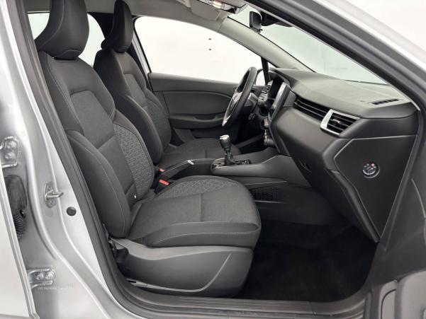 Vente en ligne Renault Clio 5 Clio TCe 90 au prix de 16 270 €