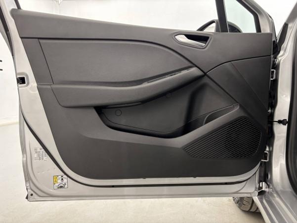 Vente en ligne Renault Clio 5 Clio TCe 90 au prix de 15 470 €